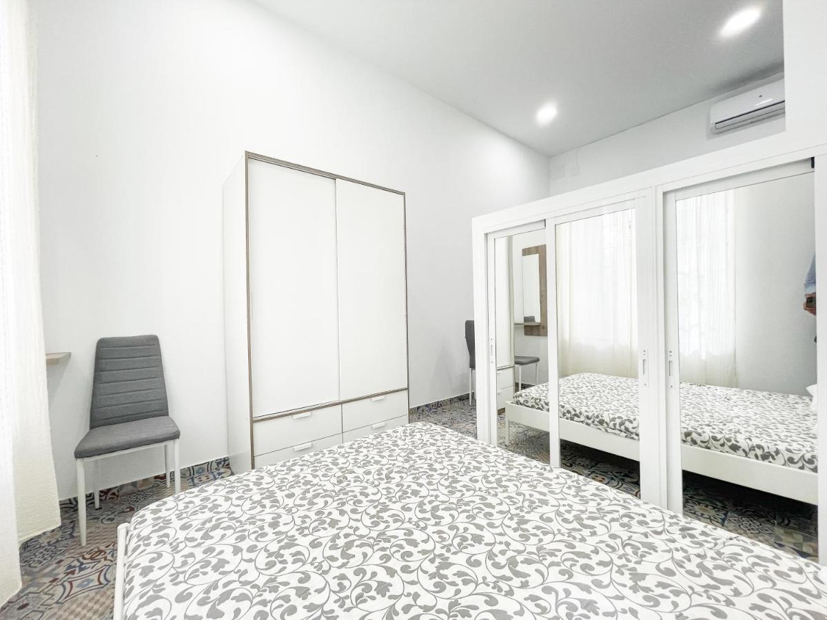 セビリアPrecioso Loft En El Corazon De Trianaアパートメント エクステリア 写真