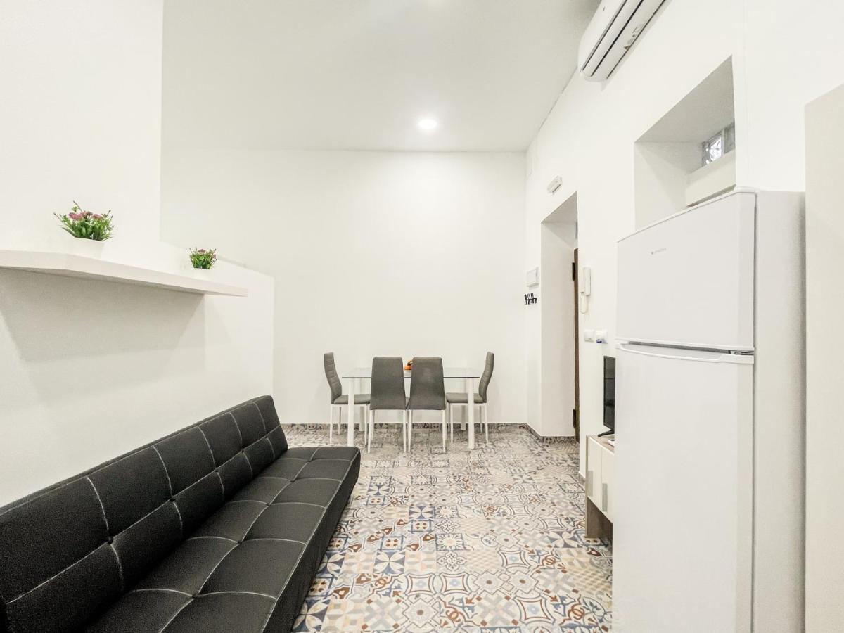 セビリアPrecioso Loft En El Corazon De Trianaアパートメント エクステリア 写真