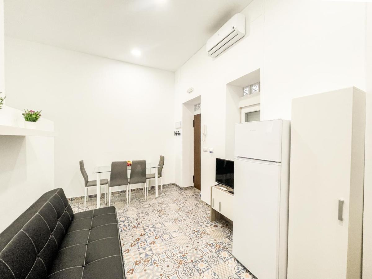 セビリアPrecioso Loft En El Corazon De Trianaアパートメント エクステリア 写真